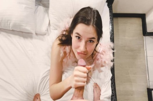 น้องสาวปรารถนาที่จะค้นพบความลับอันยิ่งใหญ่ของน้องชายของเธอและตอนจบที่ไม่คาดคิด