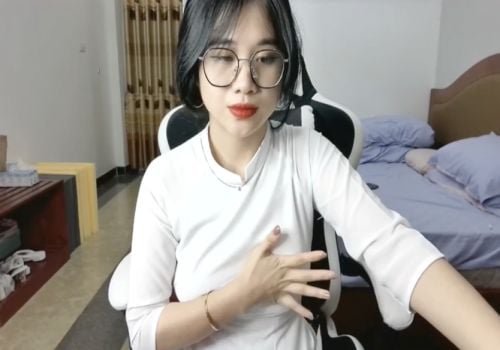 เพื่อหารายได้เพื่อสร้าง Ana Bear, Hot Round Show ออนไลน์