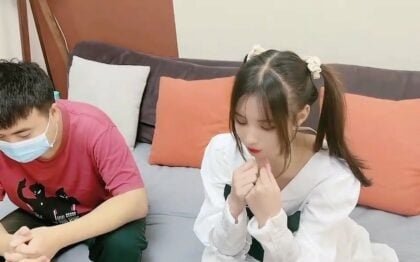 แฟนสาวของน้องสาวปรนเปรอกับพี่ชายที่โดดเดี่ยวหลังจากเลิกกัน