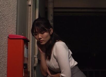 น้องสาวมาเตือนเพื่อนบ้านให้ปิดไฟนานเกินไปและตอนจบที่ไม่คาดคิด