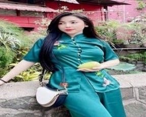 มีความสุขกับสาวใหญ่ของเธอ