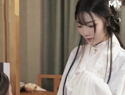 มีความสุขกับผู้หญิงป่าสีเขียวที่สวยงาม