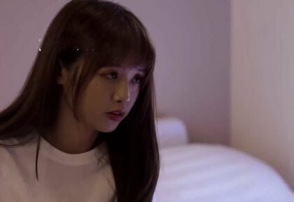 ชายหนุ่มผู้โชคดีมีโอกาสอยู่กับแฟนสาวเซ็กซี่ของเขา